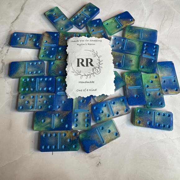 Handmade blue and green Domino Set by Rylin’s Resin - Picture 1 of 7